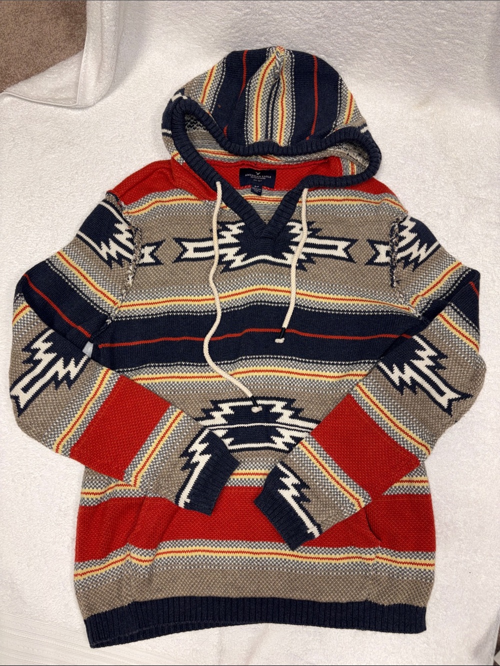 American Eagle Outfitters Hooded Knit Sweater in Navy, Red & Tan men’s small